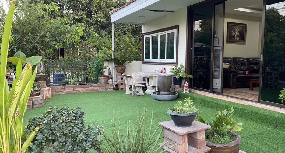 For sale 3 bedrooms house in Khlong Sam Wa, Bangkok