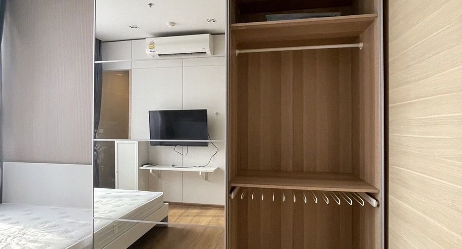 For sale 1 bed condo in Khlong Toei, Bangkok