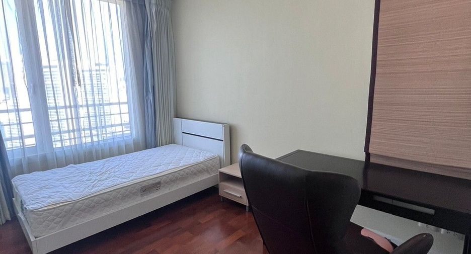 Wohnung zur Miete mit 3 Zimmer in Khlong Toei, Bangkok