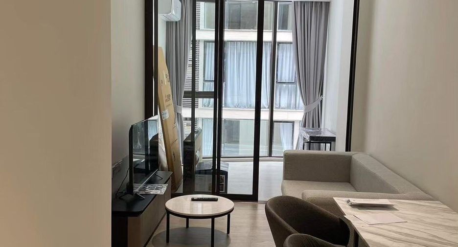 For sale 1 bed condo in Khlong Toei, Bangkok