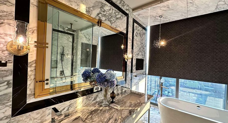 For rent 3 bedrooms condo in Watthana, Bangkok