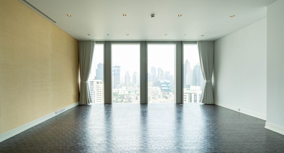 For sale 3 bedrooms condo in Sathon, Bangkok