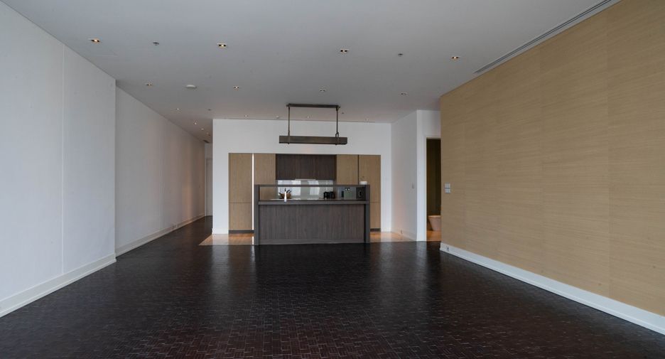 For sale 3 bedrooms condo in Sathon, Bangkok