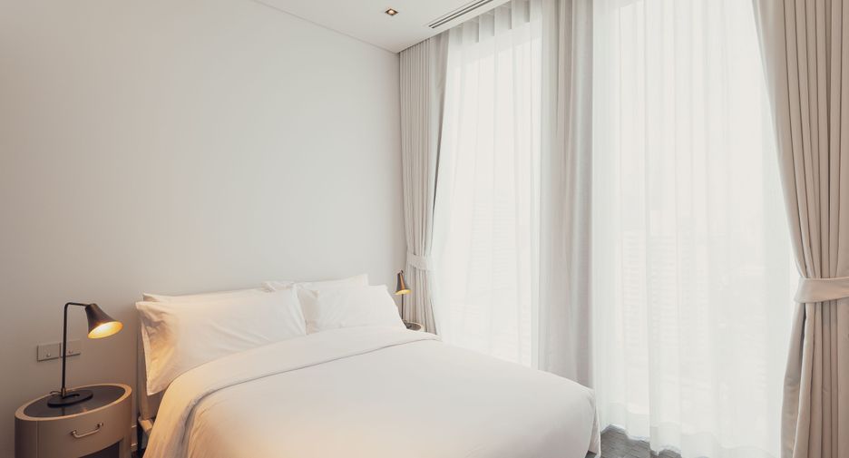 For sale 3 bedrooms condo in Sathon, Bangkok
