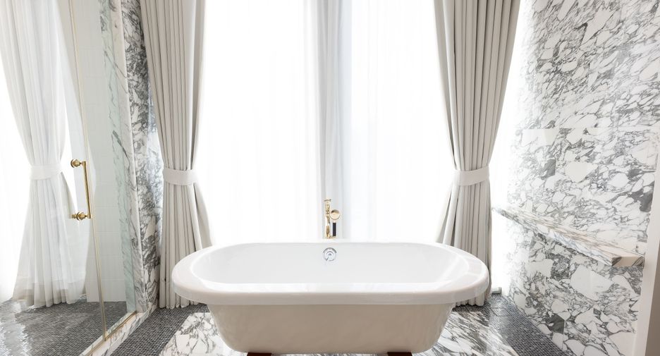 For sale 3 bedrooms condo in Sathon, Bangkok