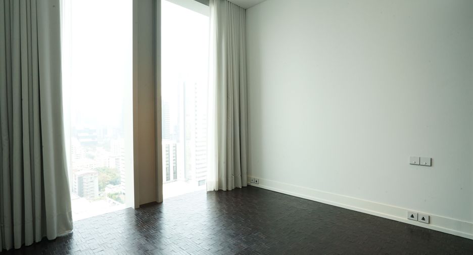 For sale 3 bedrooms condo in Sathon, Bangkok