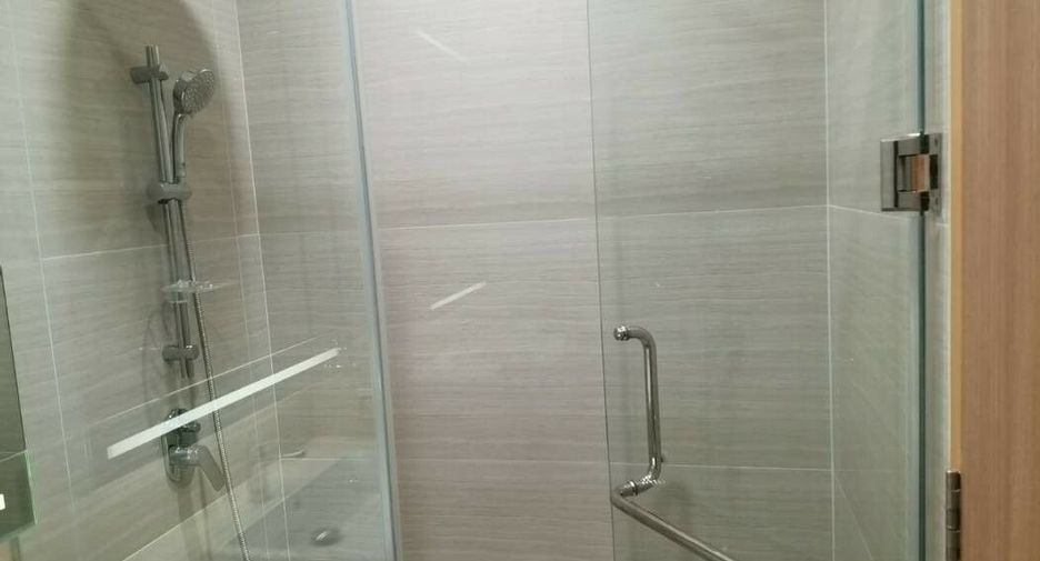 Продажа 2 спальни кондо в Щаттхана, Бангкок