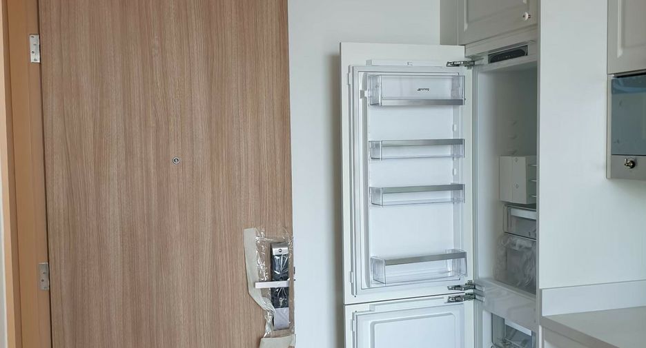 Продажа 2 спальни кондо в Щаттхана, Бангкок