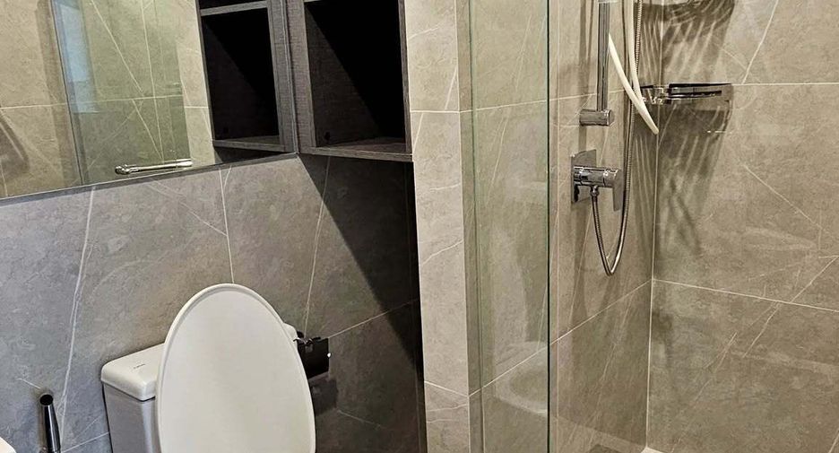 For rent 1 bed condo in Huai Khwang, Bangkok