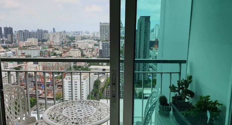 For sale and for rent 2 bedrooms condo in Huai Khwang, Bangkok