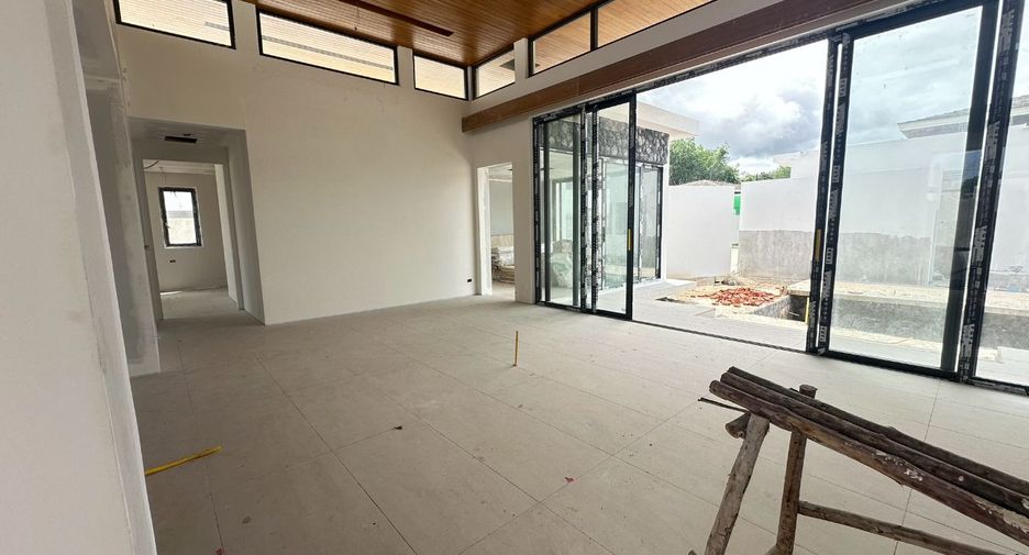 For sale 3 bedrooms villa in Thalang, Phuket