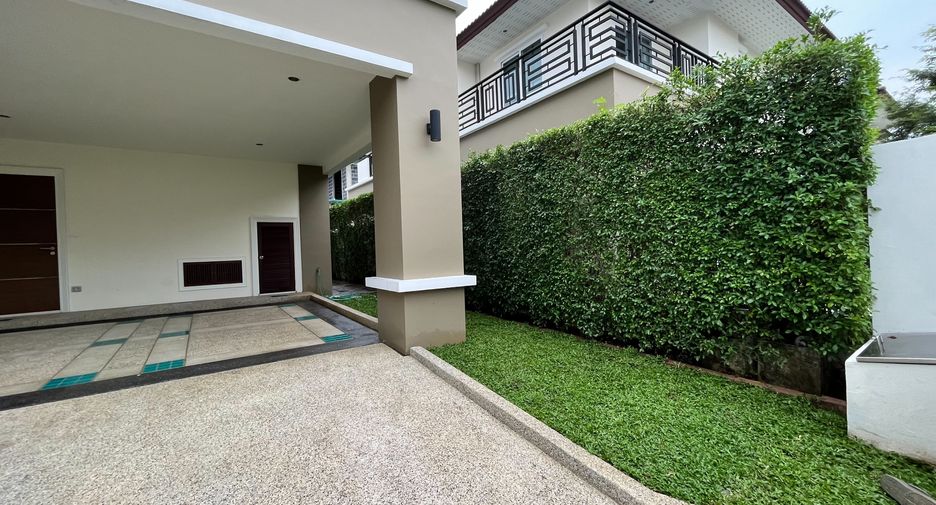 Casa en alquiler de 3 habitaciones en Prawet, Bangkok