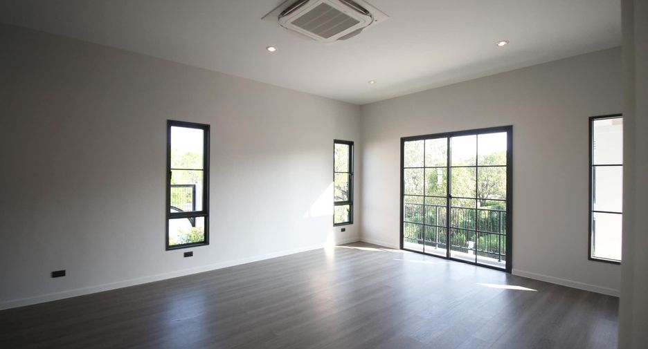 Haus zur Miete mit 5 Zimmer in Bang Phli, Samut Prakan