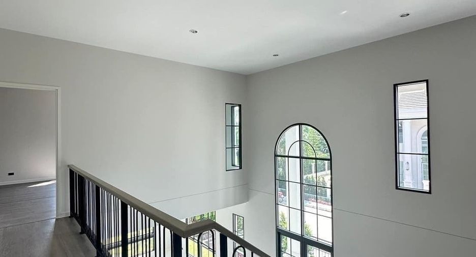 Haus zur Miete mit 5 Zimmer in Bang Phli, Samut Prakan
