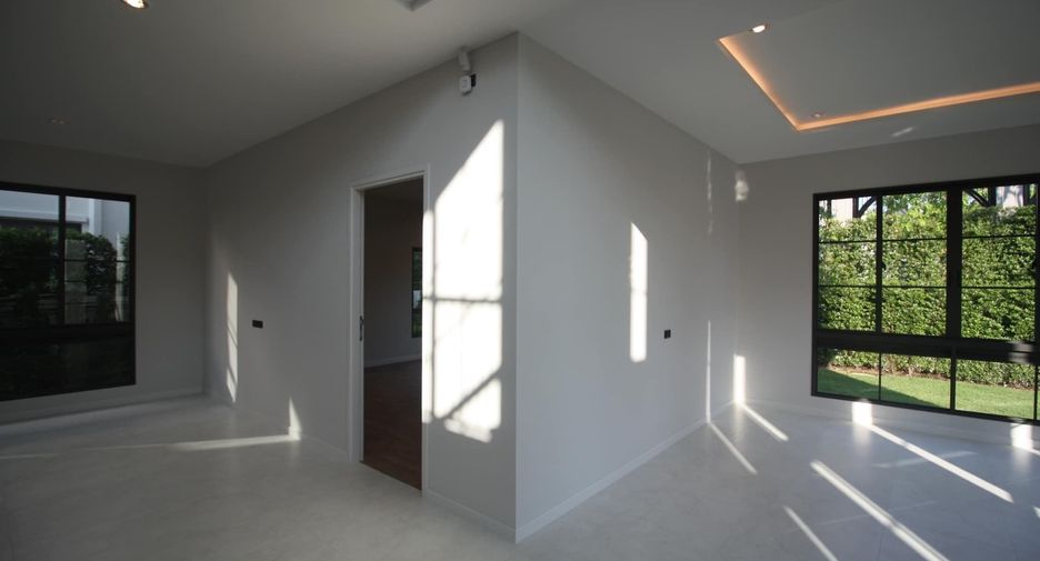 Haus zur Miete mit 5 Zimmer in Bang Phli, Samut Prakan