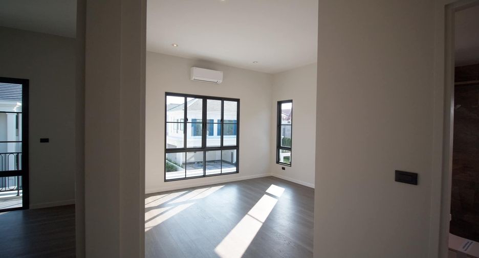 Haus zur Miete mit 5 Zimmer in Bang Phli, Samut Prakan