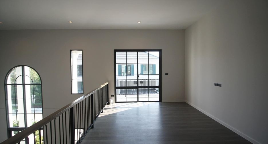 Haus zur Miete mit 5 Zimmer in Bang Phli, Samut Prakan