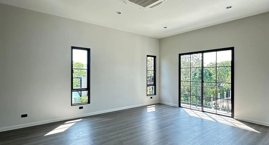 Haus zur Miete mit 5 Zimmer in Bang Phli, Samut Prakan