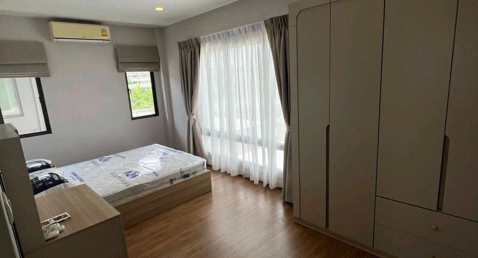 For sale and for rent 4 bedrooms house in Khan Na Yao, Bangkok