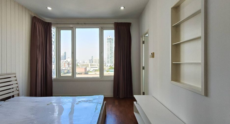 Condo en alquiler de 3 habitaciones en Khlong Toei, Bangkok