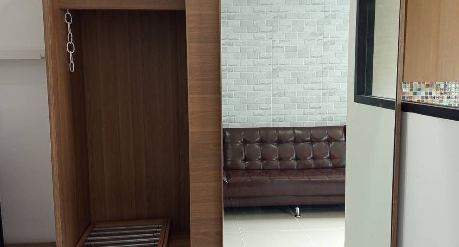 For rent studio condo in Sathon, Bangkok