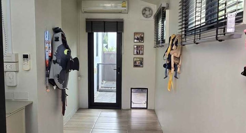 Casa en alquiler de 4 habitaciones en Bang Phli, Samut Prakan