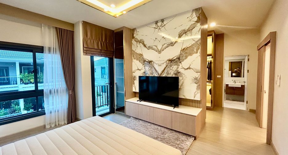 For rent 4 bedrooms house in Mueang Phuket, Phuket