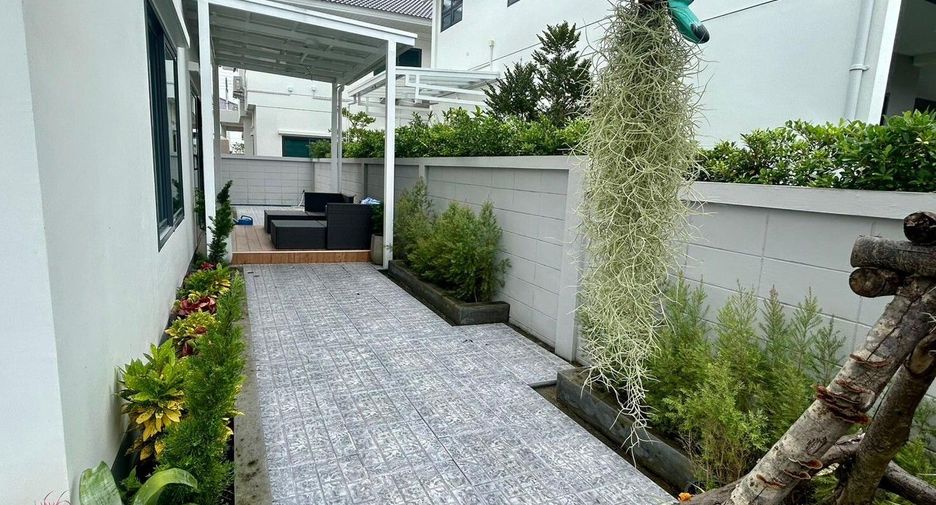 For rent 4 bedrooms house in Mueang Phuket, Phuket