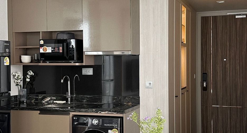 Condo en venta de 2 habitaciones en Khlong Toei, Bangkok