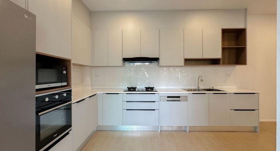 Haus zur Miete mit 3 Zimmer in Mueang Phuket, Phuket
