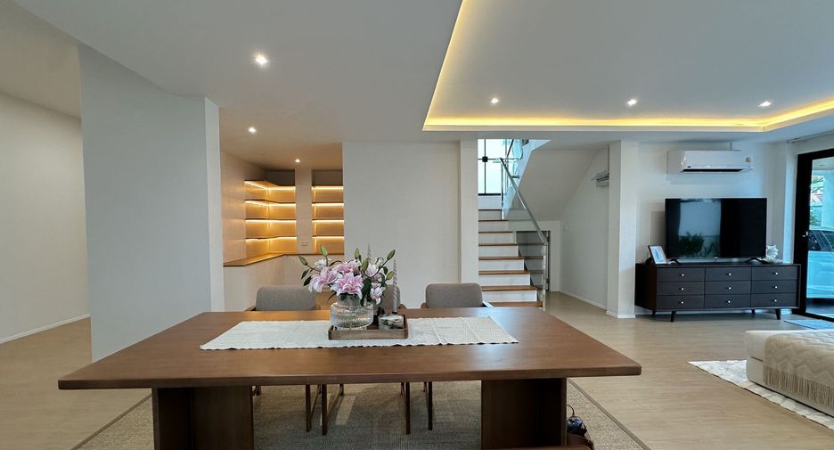 Haus zur Miete mit 3 Zimmer in Mueang Phuket, Phuket