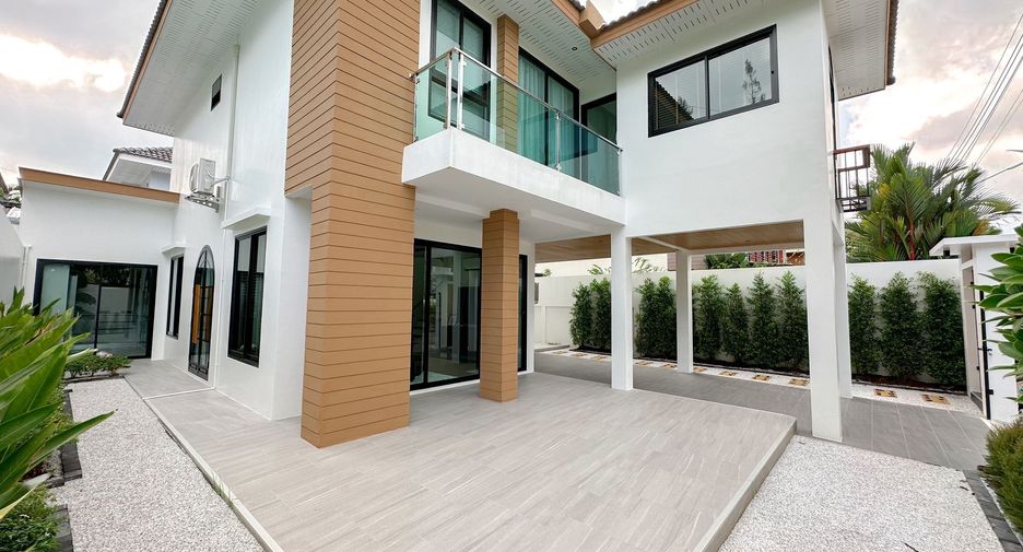 Haus zur Miete mit 3 Zimmer in Mueang Phuket, Phuket