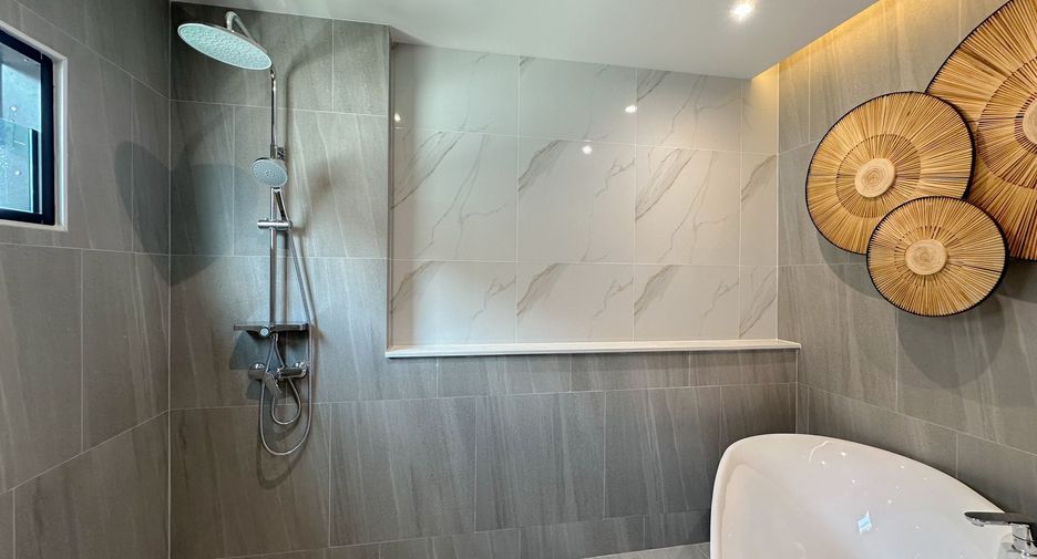 Haus zur Miete mit 3 Zimmer in Mueang Phuket, Phuket
