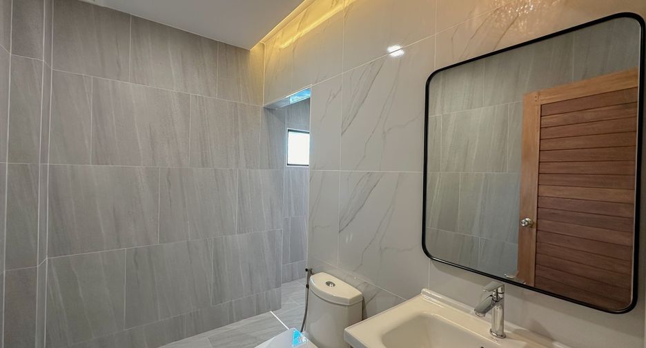 Haus zur Miete mit 3 Zimmer in Mueang Phuket, Phuket