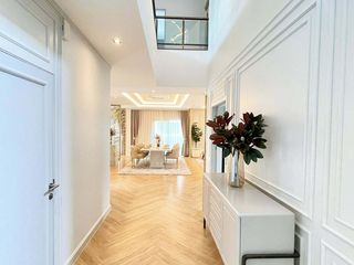 Casa en alquiler de 6 habitaciones en Bang Phli, Samut Prakan