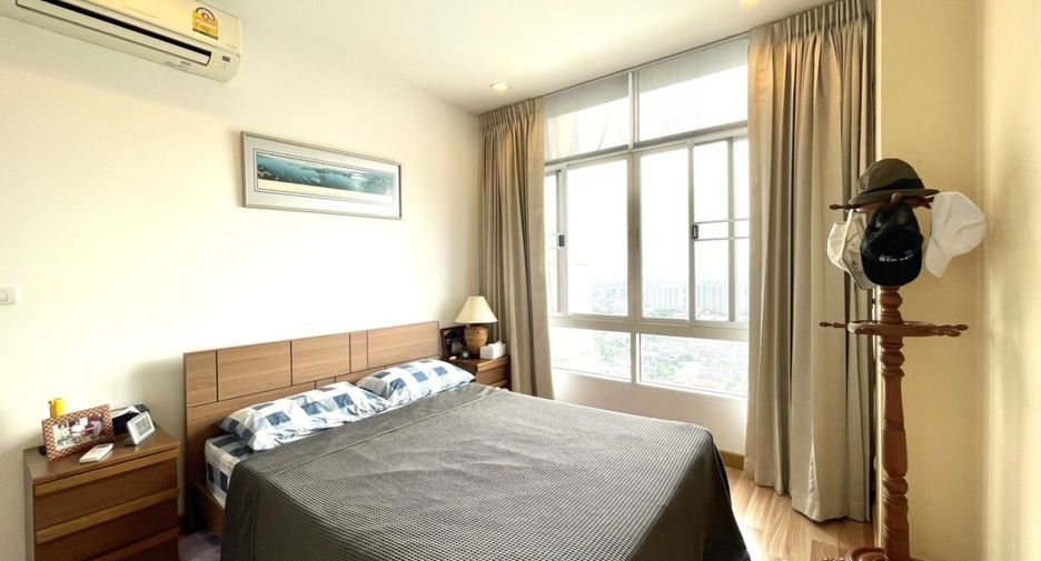 For sale 2 bedrooms condo in Phra Khanong, Bangkok