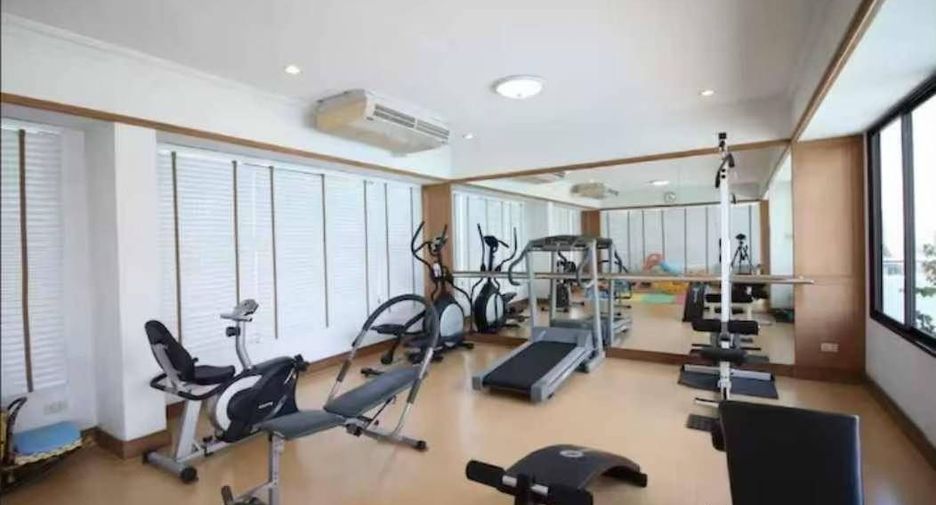 For rent 2 bedrooms condo in Watthana, Bangkok