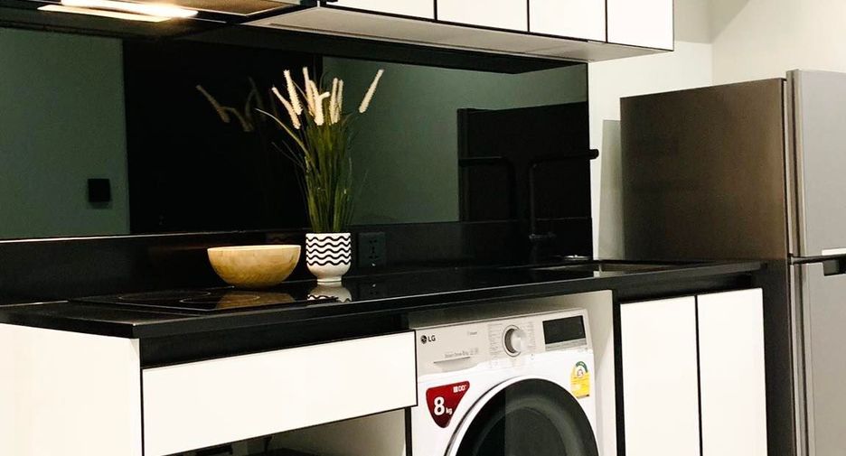 For rent 2 bedrooms condo in Khlong San, Bangkok