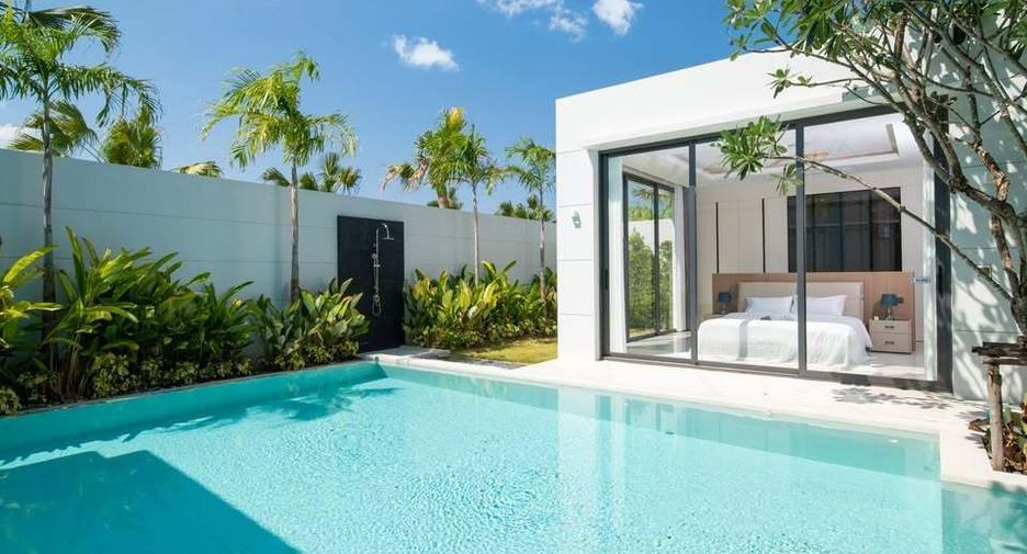 For rent 4 bedrooms villa in Mueang Phuket, Phuket