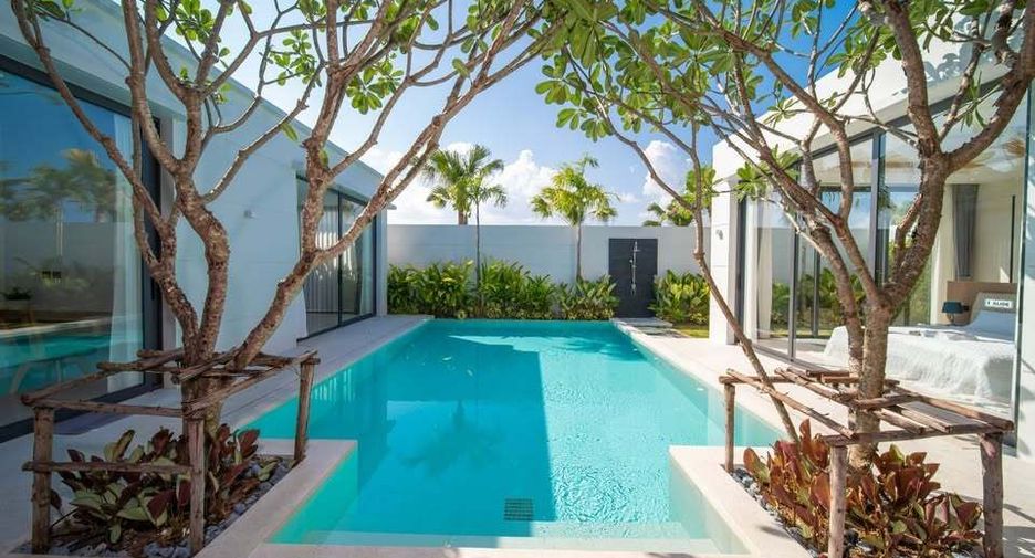 For rent 4 bedrooms villa in Mueang Phuket, Phuket
