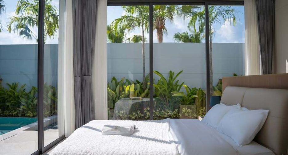 For rent 4 bedrooms villa in Mueang Phuket, Phuket