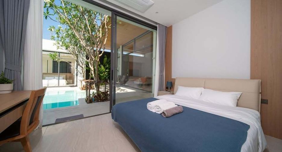 For rent 4 bedrooms villa in Mueang Phuket, Phuket