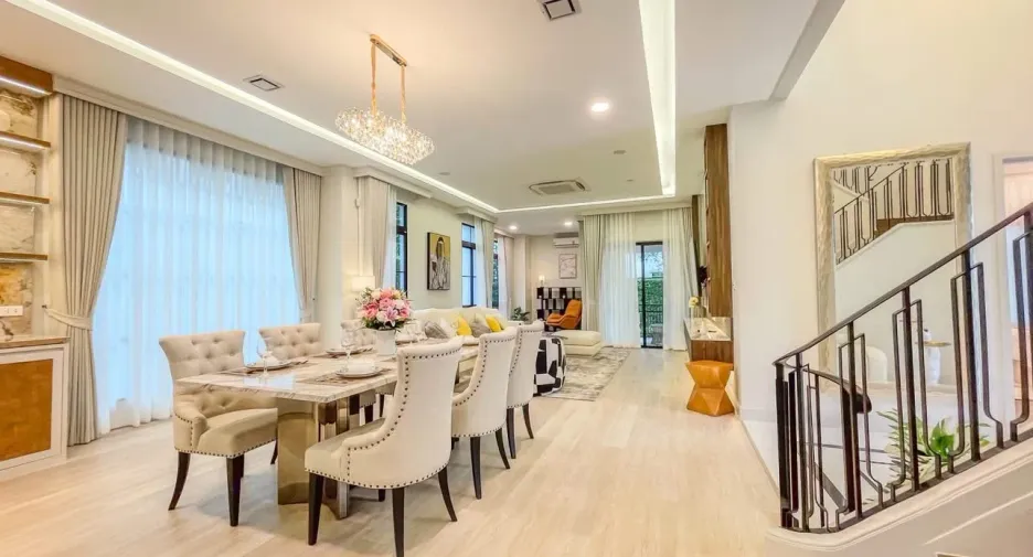 For rent 4 bedrooms house in Saphan Sung, Bangkok
