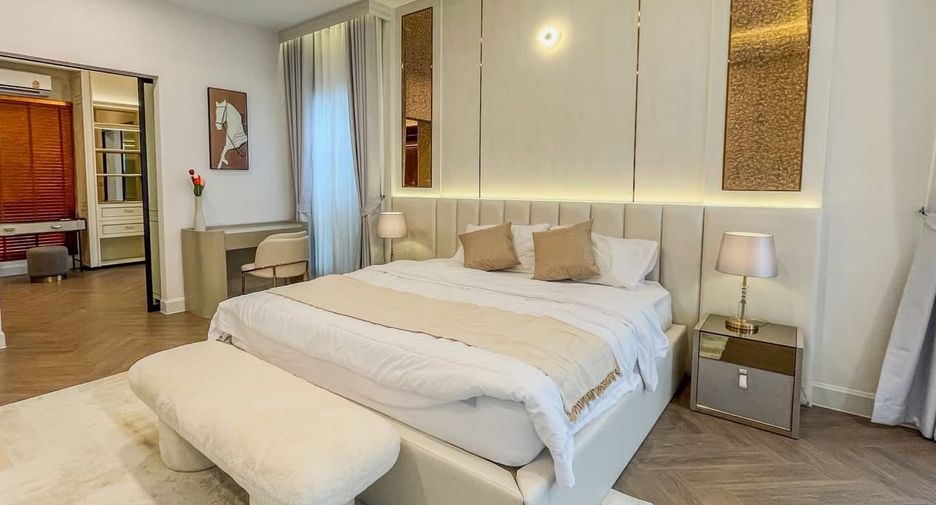 For rent 4 bedrooms house in Saphan Sung, Bangkok