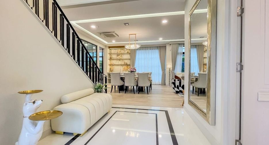 For rent 4 bedrooms house in Saphan Sung, Bangkok