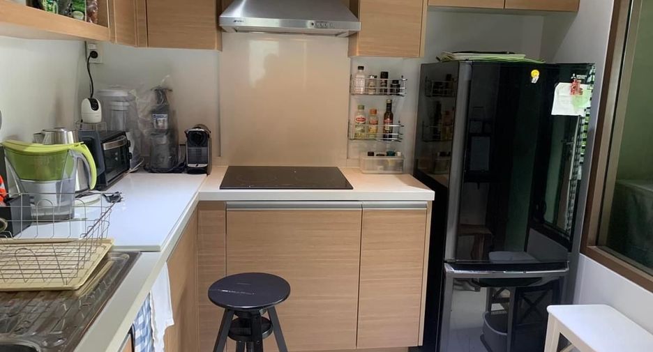 For sale 2 ベッドルーム condo in Khlong Toei, Bangkok