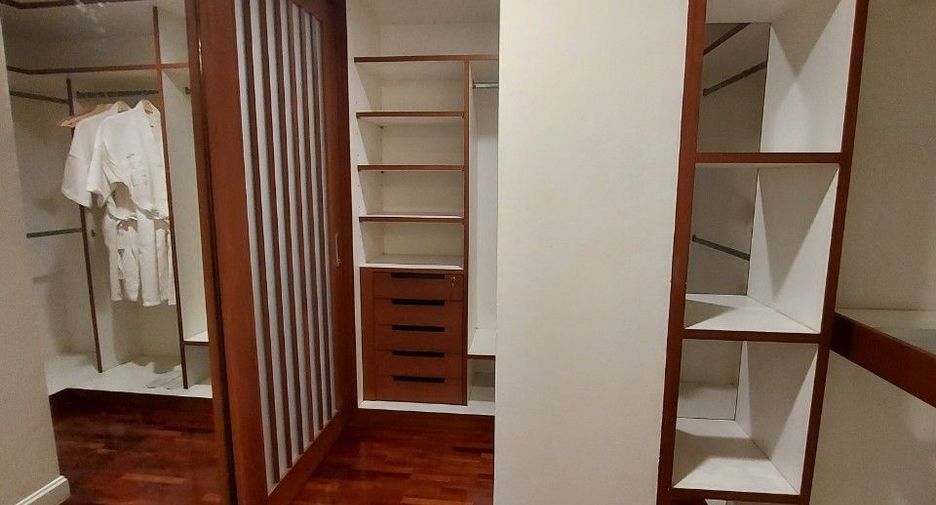 Аренда 3 спальни кондо в Сатхон, Бангкок