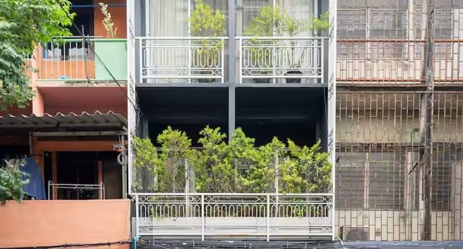 For rent 2 bedrooms house in Yan Nawa, Bangkok