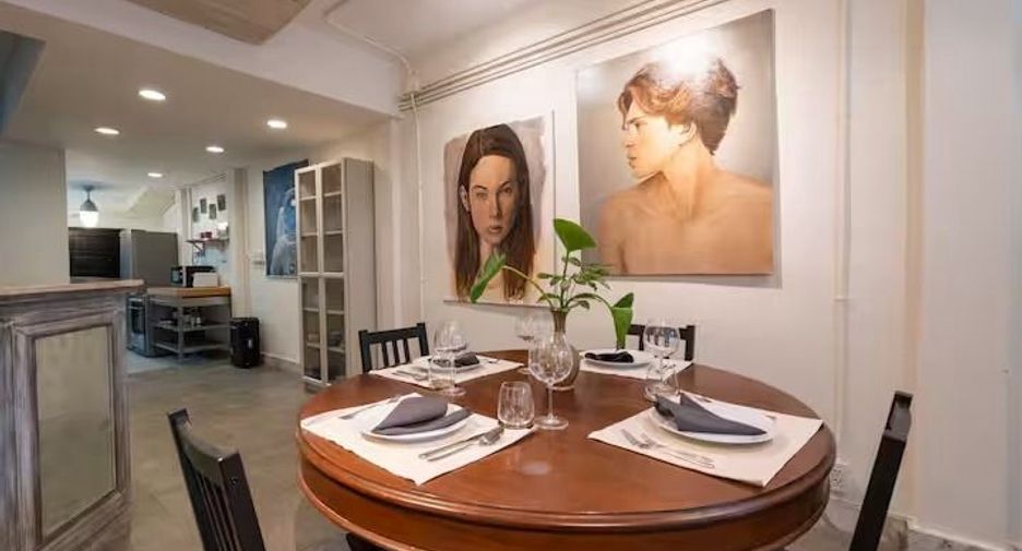 For rent 2 bedrooms house in Yan Nawa, Bangkok
