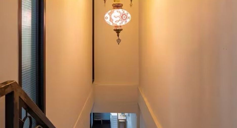 For rent 2 bedrooms house in Yan Nawa, Bangkok